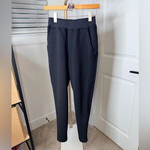 153. Lululemon lab Textured Grid High-Rise Jogger 28" in Black